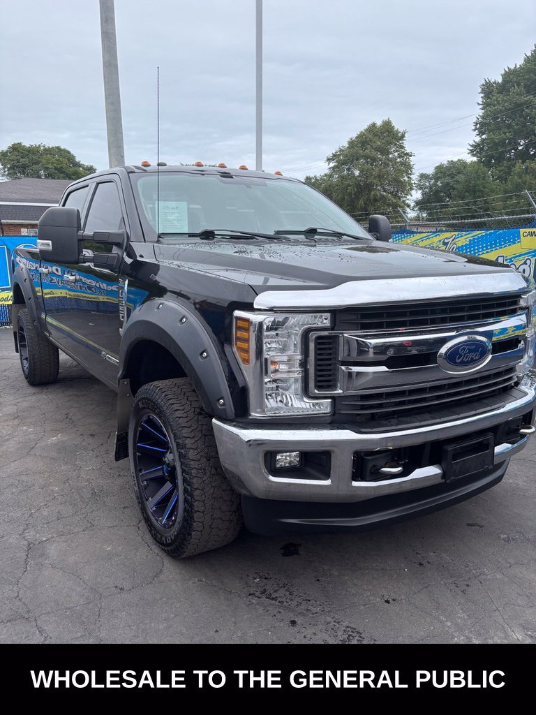 Used 2018 Ford F350 XLT w/ XLT Premium Package AWD/4WD image 1