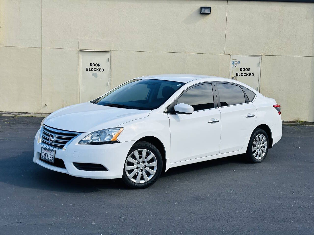 Used 2015 Nissan Sentra SV FWD image 4