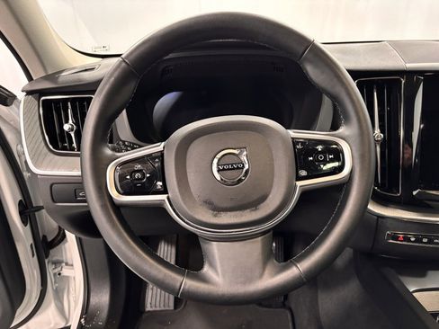 Certified 2025 Volvo XC60 B5 Plus image 13