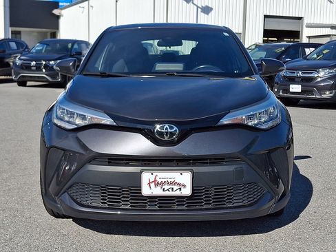 Used 2021 Toyota C-HR XLE image 2
