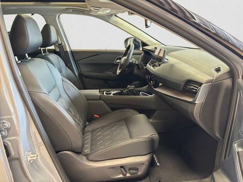 New 2026 Nissan Rogue Platinum AWD/4WD image 16