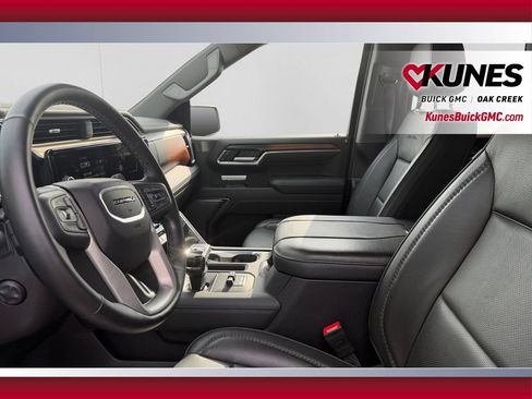 Used 2025 GMC Sierra 1500 Denali AWD/4WD image 22
