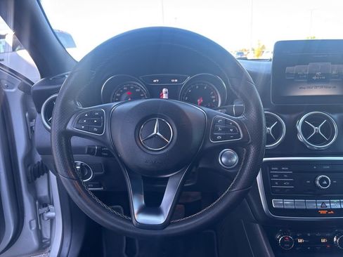 Used 2018 Mercedes-Benz GLA 250 4MATIC image 14