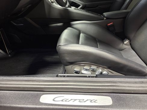 Used 2014 Porsche 911 Carrera image 16