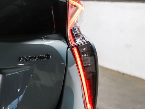 Certified 2018 Toyota Prius Two w/ Prius Two Safety Plus Package FWD image 13