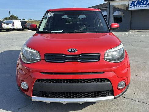Used 2018 Kia Soul + FWD image 9