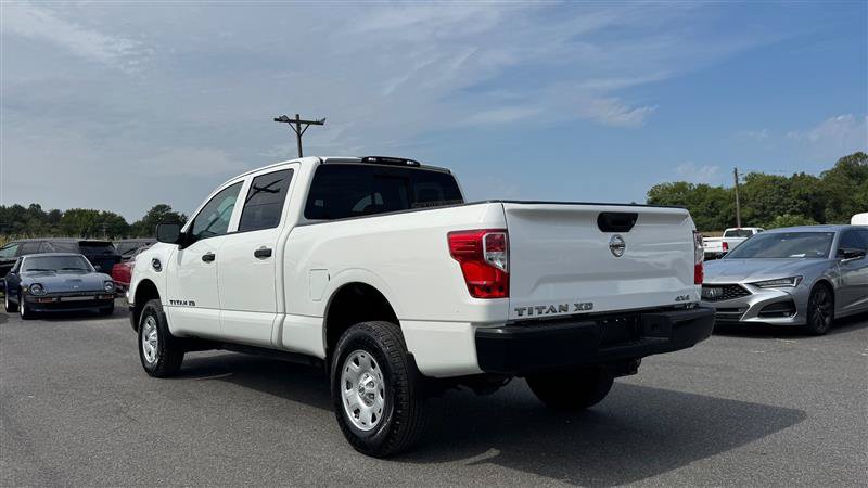 Used 2017 Nissan Titan S AWD/4WD image 9