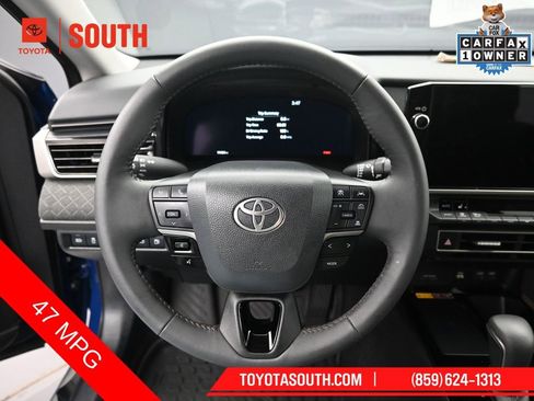 Used 2025 Toyota Camry XLE FWD image 22