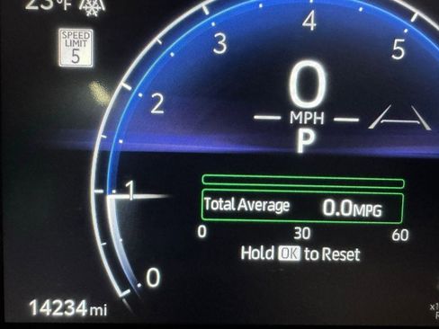 Used 2025 Toyota Corolla SE w/ SE Premium Package image 23