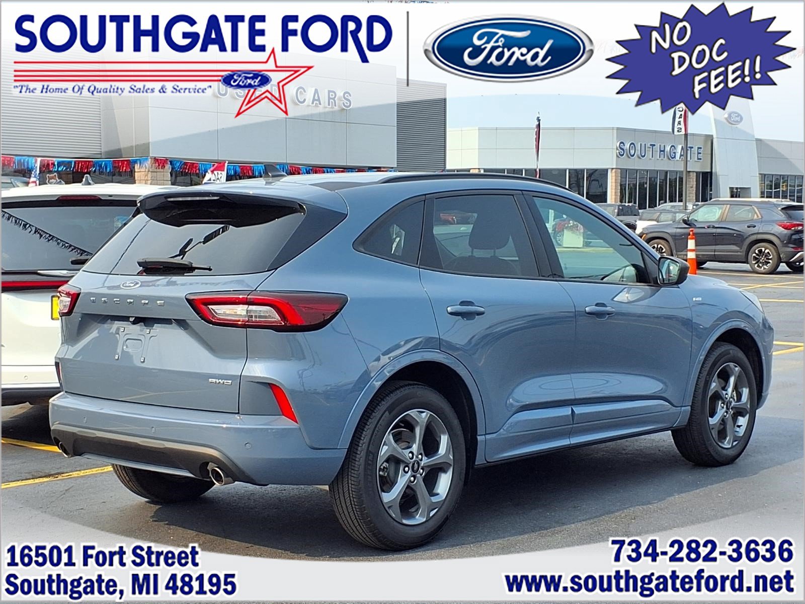 Used 2024 Ford Escape ST-Line w/ Tech Pack #1 AWD/4WD image 2