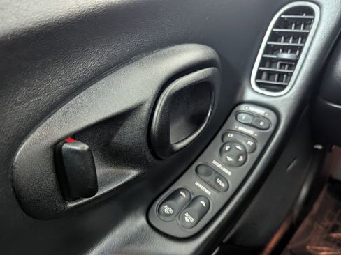 Used 2003 Chevrolet Corvette Convertible w/ Preferred Equipment Group1 image 15