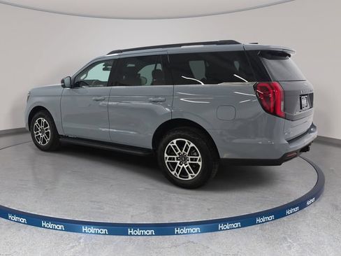 Used 2026 Ford Expedition Active AWD/4WD image 8