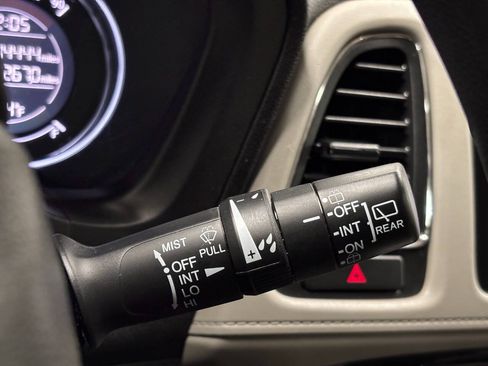 Used 2016 Honda HR-V EX image 36