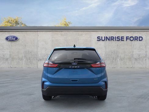 New 2024 Ford Edge SE image 5