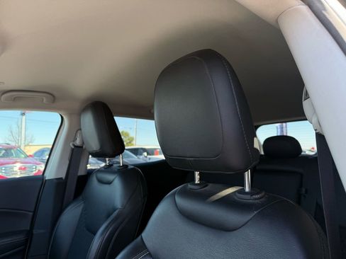 Used 2021 Jeep Compass Latitude w/ Convenience Group image 24