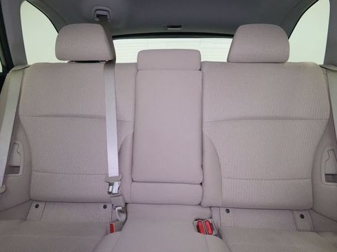 Used 2019 Subaru Outback 2.5i Premium AWD/4WD image 16