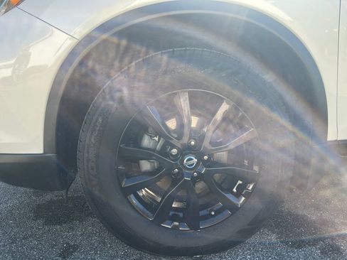 Used 2017 Nissan Rogue SV w/ Midnight Edition image 27