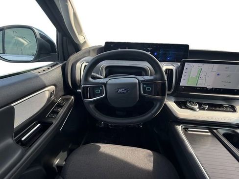 Used 2025 Ford Expedition Max Active image 18