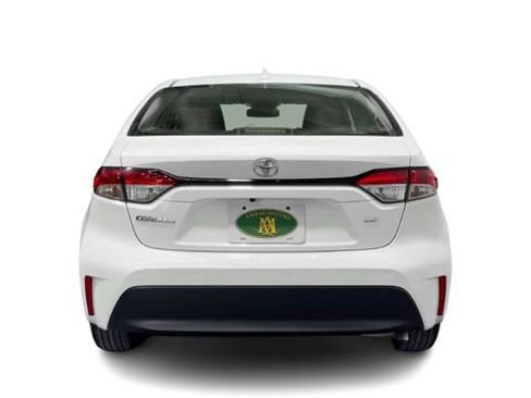 Used 2023 Toyota Corolla LE FWD image 3