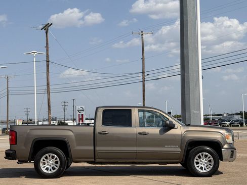 Used 2014 GMC Sierra 1500 SLE w/ SLE Value Package AWD/4WD image 3