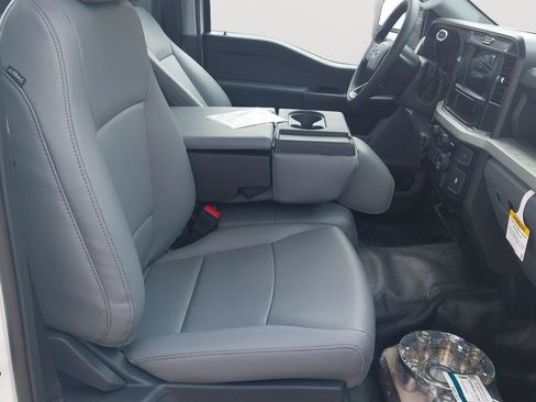 New 2026 Ford F250 XL w/ XL Chrome Package image 20