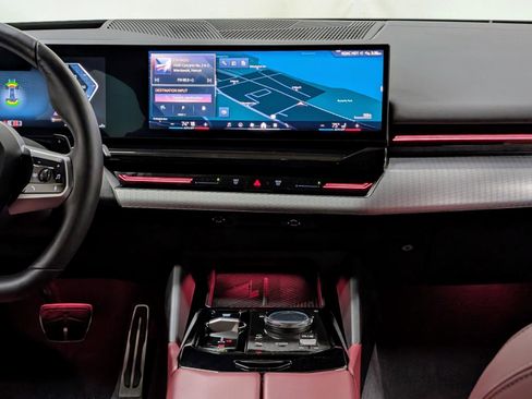 Used 2025 BMW 530i 530i w/ M Sport Package image 23