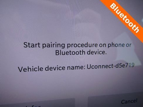 Used 2025 Chrysler Pacifica Select image 15