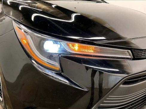Used 2023 Toyota Corolla LE FWD image 30