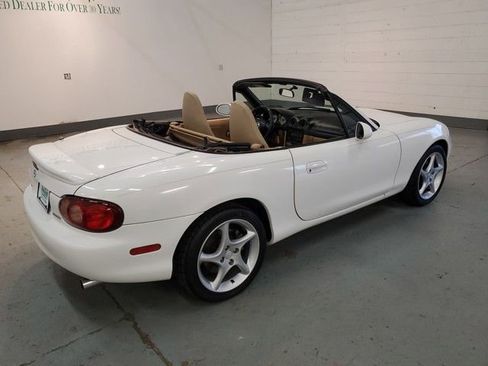 Used 2001 MAZDA MX-5 Miata image 6