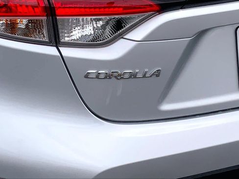 Used 2022 Toyota Corolla LE FWD image 10