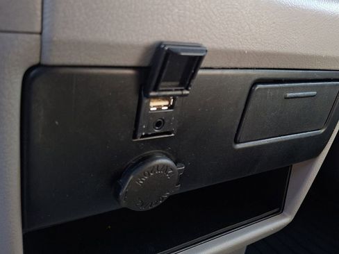 Used 2020 Toyota Sienna L image 23