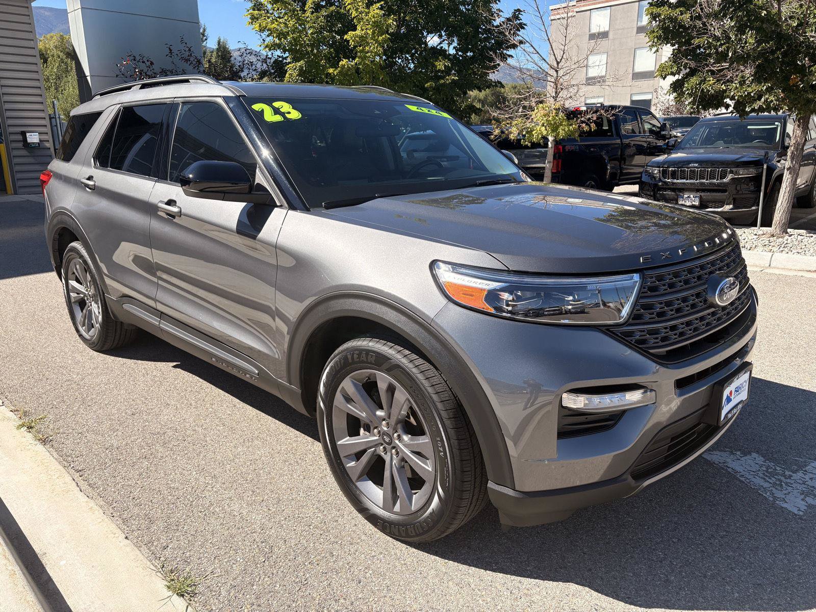 Used 2023 Ford Explorer XLT w/ Equipment Group 202A AWD/4WD image 7