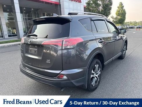 Used 2016 Toyota RAV4 LE AWD/4WD image 6