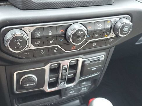 Used 2021 Jeep Wrangler Unlimited Sport AWD/4WD image 27