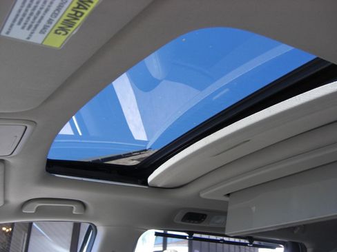 Used 2015 Honda Odyssey Touring image 7
