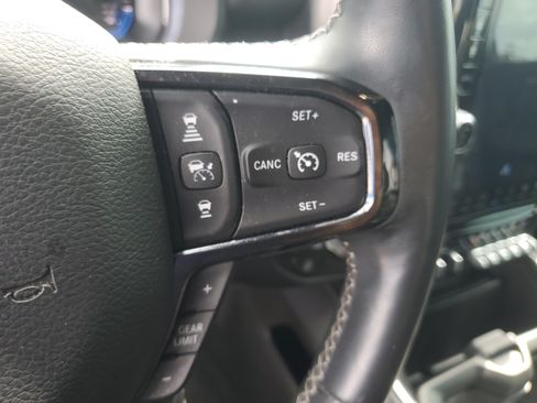 Used 2023 RAM 1500 Limited AWD/4WD image 17