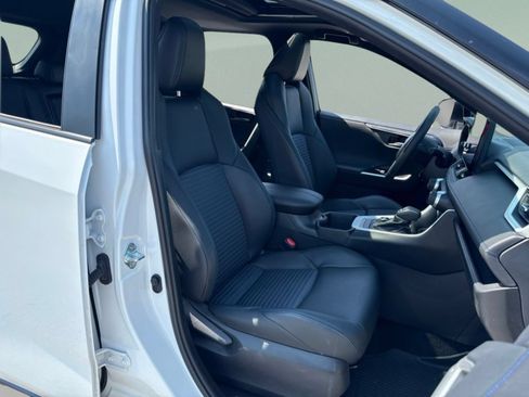 Used 2023 Toyota RAV4 XSE AWD/4WD image 29