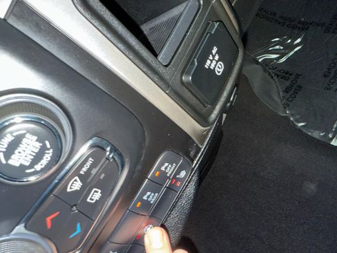 Used 2017 RAM 1500 Big Horn image 16