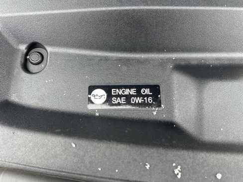 Used 2023 Toyota Highlander XLE image 14