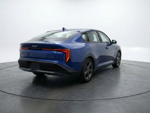 Used 2025 Kia K4 LXS FWD image 9