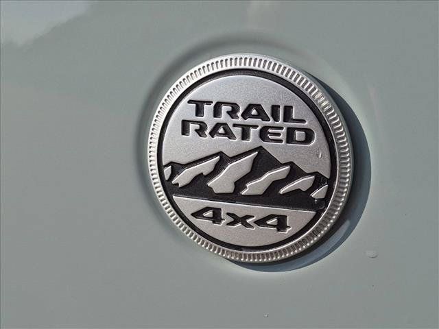 Used 2024 Jeep Wrangler Unlimited Sahara AWD/4WD image 12