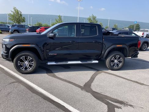 Used 2023 GMC Canyon AT4 AWD/4WD image 4
