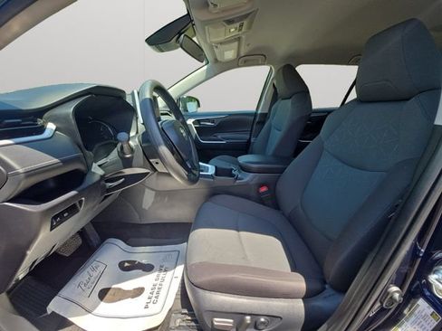 Certified 2025 Toyota RAV4 XLE AWD/4WD image 9