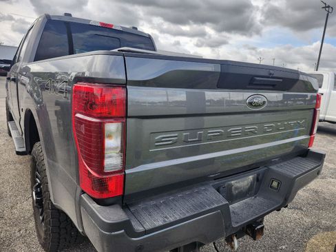 Used 2022 Ford F250 XLT w/ Black Appearance Package AWD/4WD image 5