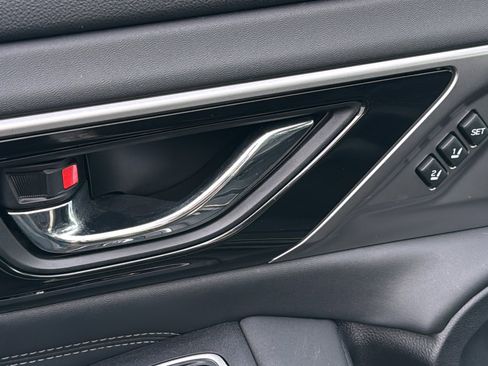 Used 2020 Subaru Outback Limited image 22