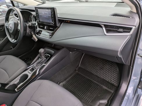 Used 2022 Toyota Corolla LE image 20