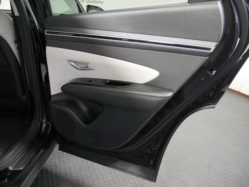 Used 2022 Hyundai Tucson Limited AWD/4WD image 7