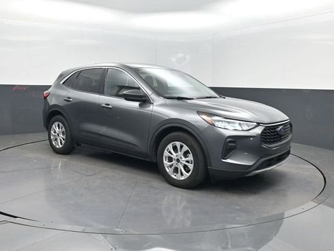 Used 2023 Ford Escape Active w/ Tech Pack #1 FWD image 33
