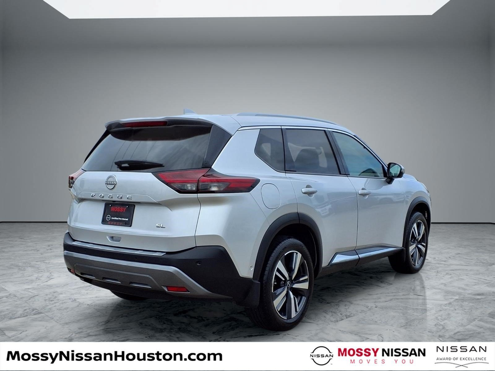 Certified 2022 Nissan Rogue SL w/ SL Premium Package FWD image 7