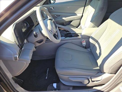 New 2026 Hyundai Elantra SEL Sport Premium image 10